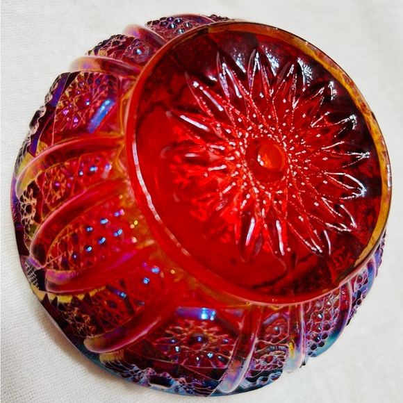 Vintage Indiana carnival glass Amberina bowl with intricate Sunset pattern. Mint - Picture 3 of 5
